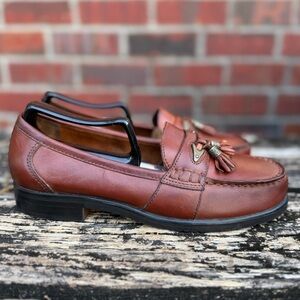 Vintage Earth Shoe Happy Brown Leather Classic Tassel Loafers Brass Accents F2